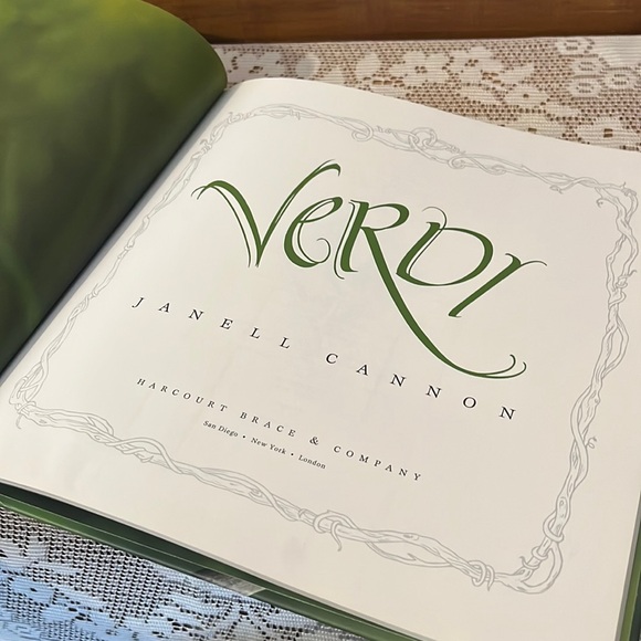 Verdi, Janell Cannon - Picture 4 of 9